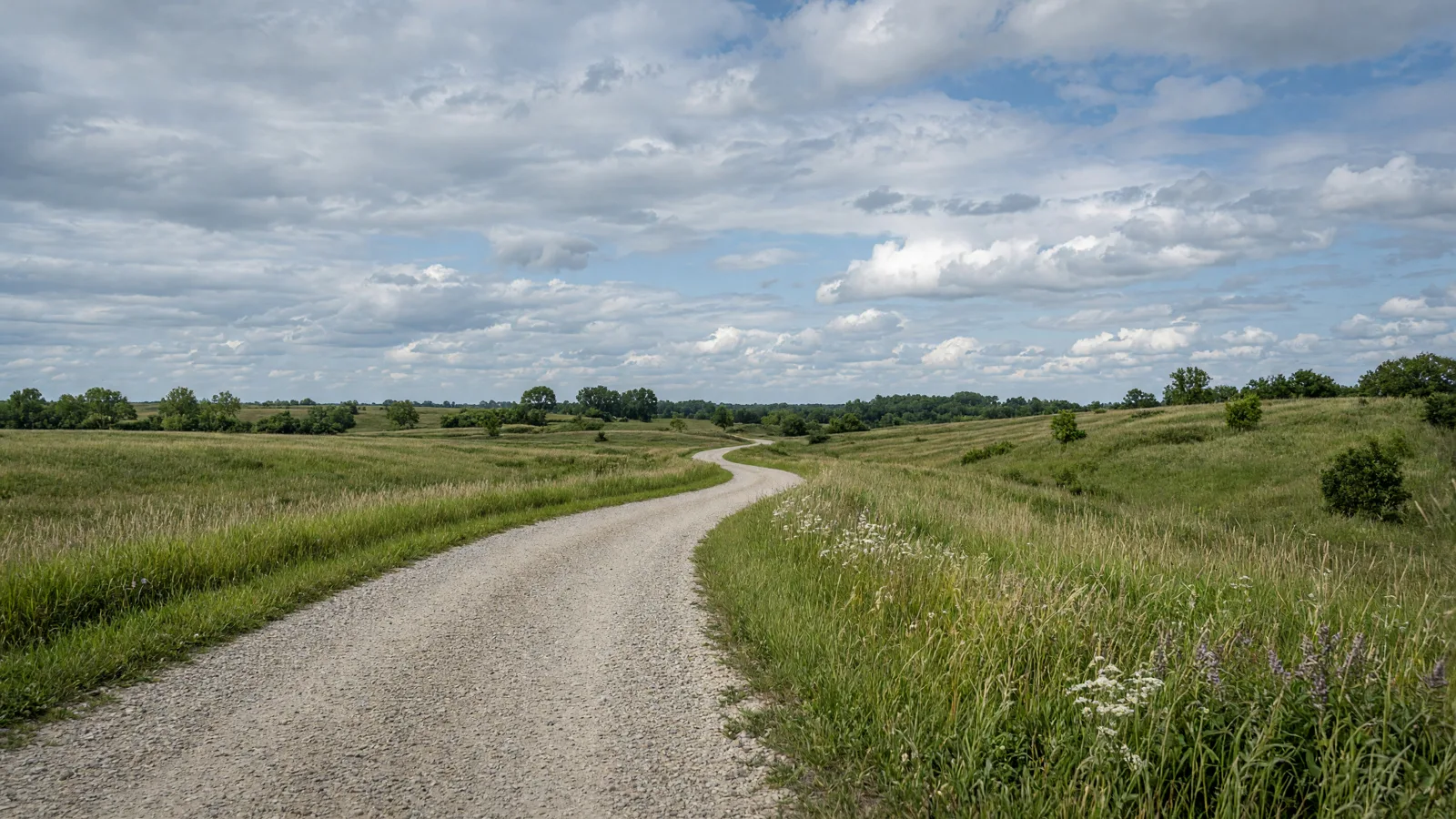 Empty outdoor trail landscape in Effingham County, Illinois