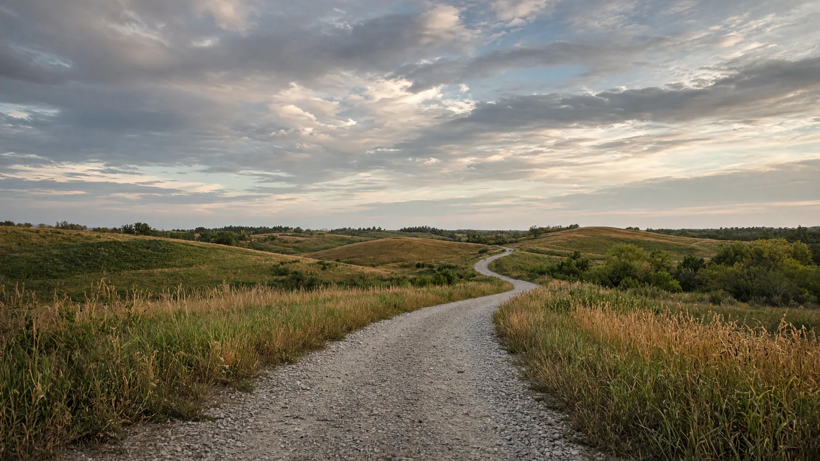 Empty outdoor trail landscape in Knox County, Illinois