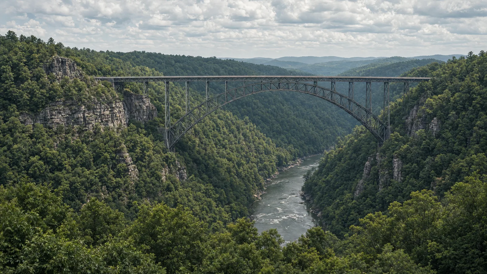 New River Gorge forested canyon cliffs, West Virginia