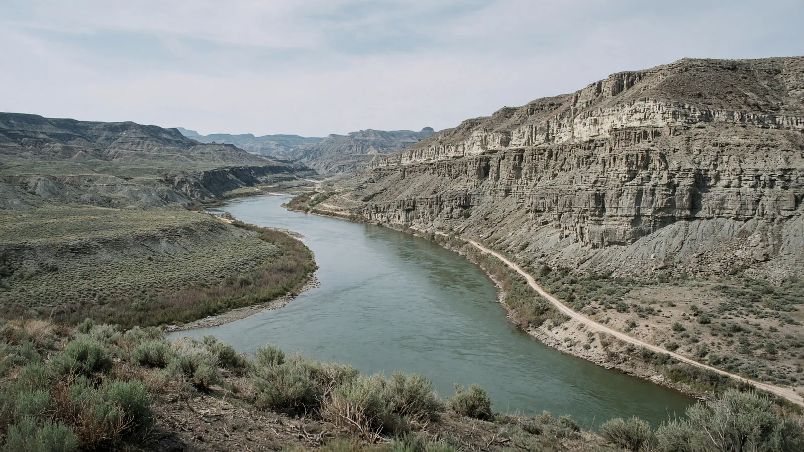 Empty Green River corridor and high-desert light in Sweetwater County, Wyoming